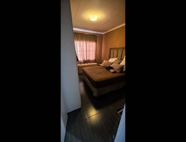 4 BEDROOM HOUSE FOR SALE IN OLIEVENHOUTBOSCH